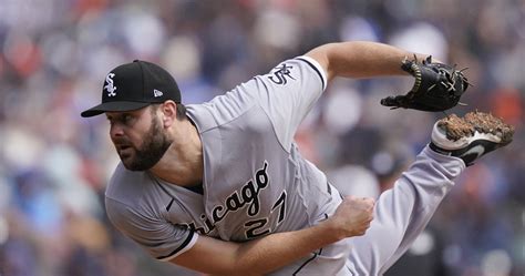 Lucas Giolito’s 6 no-hit innings help the Chicago White Sox earn a doubleheader split with the Philadelphia Phillies